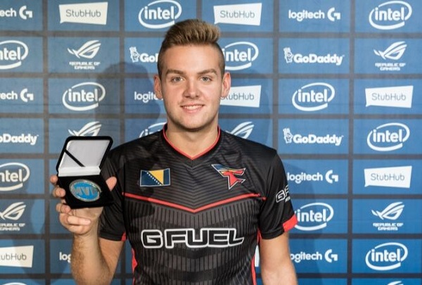 在社交平台 在社交平台